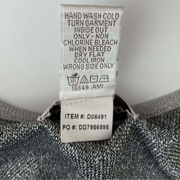 Draper’s & Damon’s black and silver metallic short sleeve sweater. women’s. - Picture 7 of 7